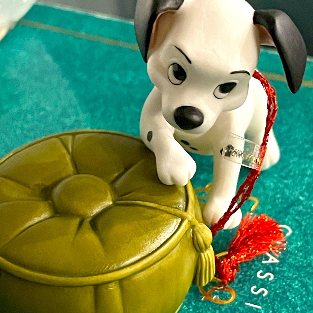 Walt Disney classic collection 101 dalmatians Lucky ornament